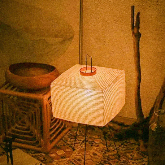 Yoko Vloerlamp met Kubusstandaard  | 1+1 GRATIS